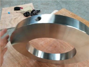 ASTM4130 25CrMo3 35CrMo 1.7218 zarbli qon ketish halqasi